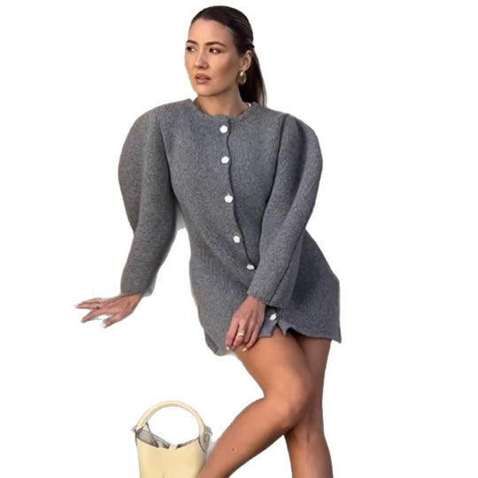 Damen Strickkleid mit voluminösen Ärmeln und eleganten Knopfdetails R&B
