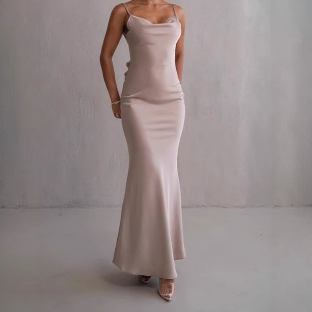 Damen Elegantes und figurbetontes Maxikleid mit tiefem Rückenausschnitt und floralen Applikationen R&B