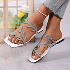 Damen Elegante Riemensandalen mit funkelnden Blumendekoren R&B