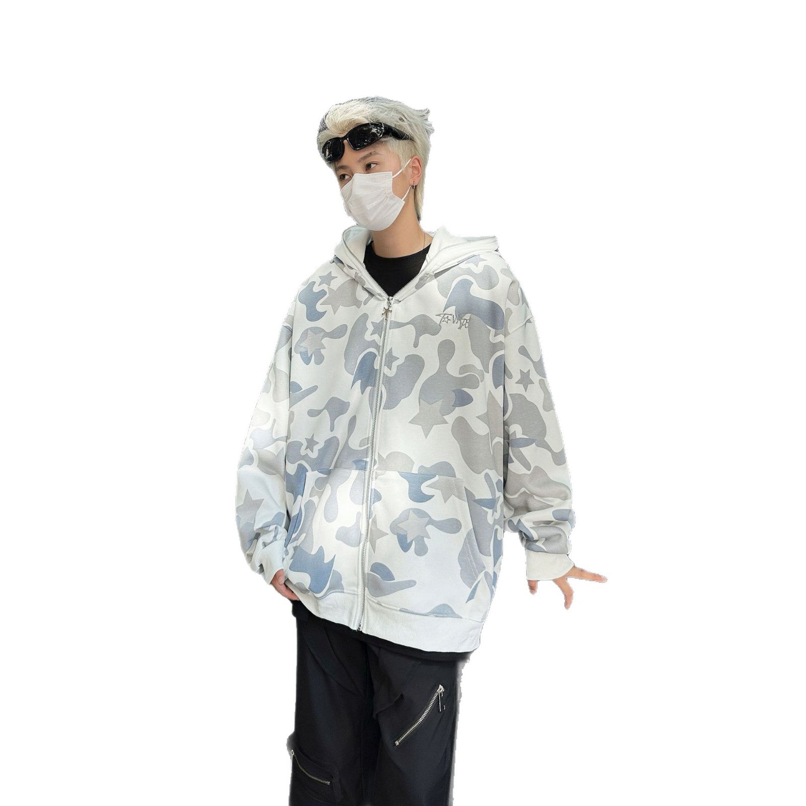 Damen Kapuzenpullover mit einzigartigem Camouflage-Design und aufwendiger Stickerei