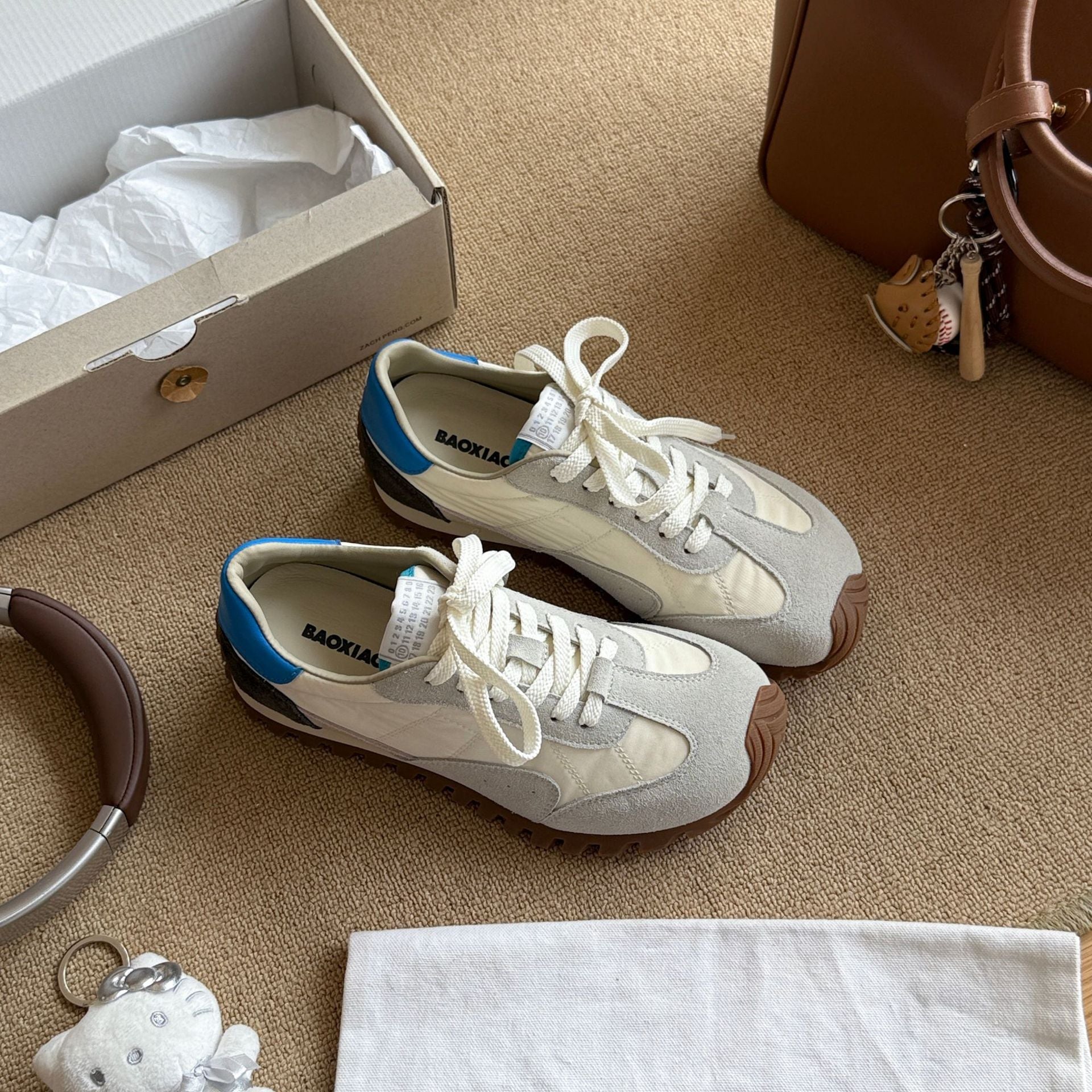 Damen Sportliche Retro-Laufschuhe mit atmungsaktiver Oberflächenstruktur und rutschfester Sohle