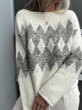 Damen Strickpullover mit modernem Wellenmuster und angenehmer Passform