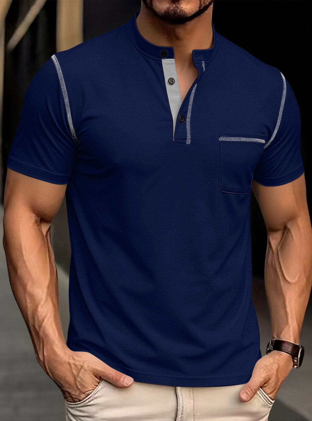 Herren nan modernes Kurzarm-Henley mit Stehkragen, Kontrastnähten und aufgesetzter Brusttasche R&B