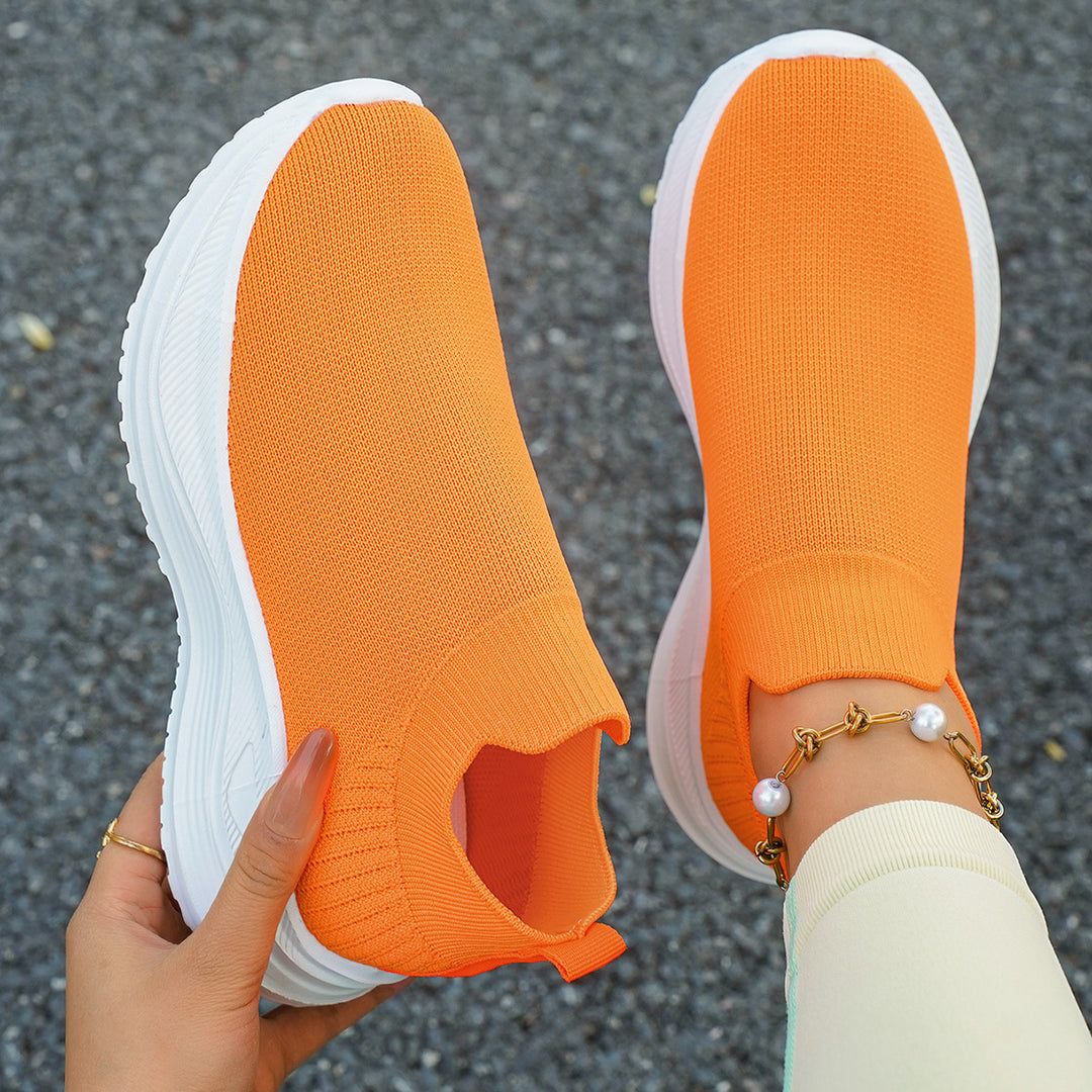 Damen sportliche Slip-On Sneakers mit atmungsaktivem Obermaterial und dämpfender Sohle R&B
