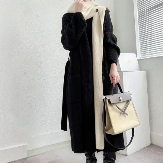 Damen Eleganter langer Mantel mit Gürtel und kontrastierenden Ärmeln R&B