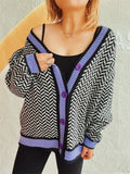 Damen Übergroße Strickjacke mit auffälligem Zickzackmuster und bunten Knöpfen R&B
