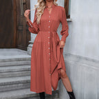 Damen Midikleid mit elegantem Gürtel und praktischen Knopfdetails