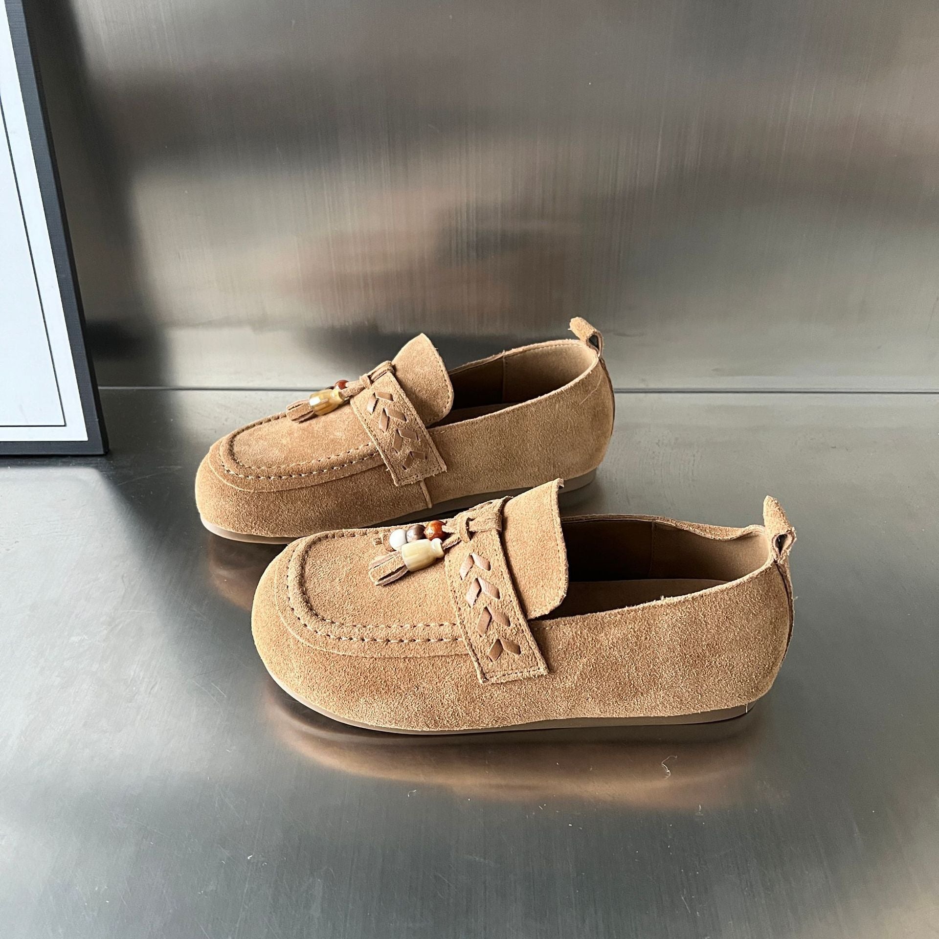 Damen Mokassins aus weichem Wildleder mit raffinierten Schmuckdetails R&B