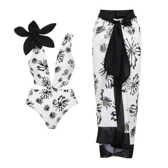 Damen Bikiniset mit besonderem Blumendekor und langem Wickelrock R&B