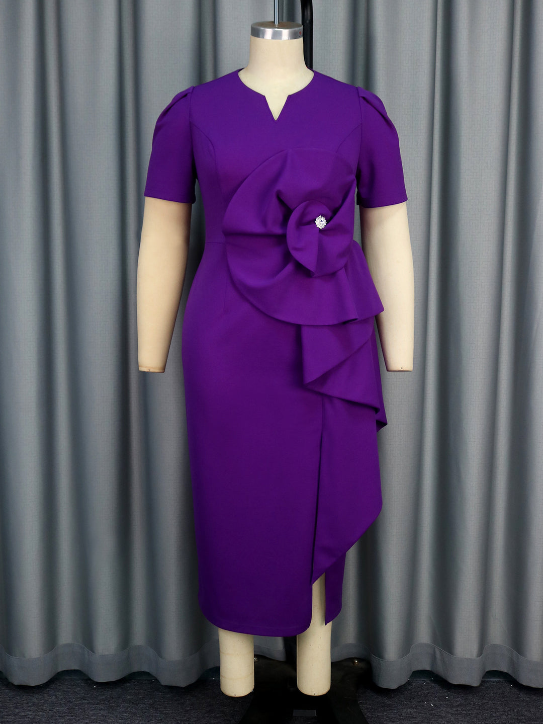 Damen Elegantes Maxikleid mit exquisiter Drapierung und floralen Akzenten R&B