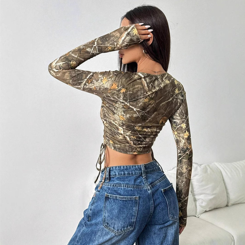 Damen Figurbetontes Langarmshirt mit Raffung und einzigartigem Camouflage-Design R&B