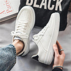 Damen modische Sneakers im minimalistischen Design mit atmungsaktiver Oberfläche