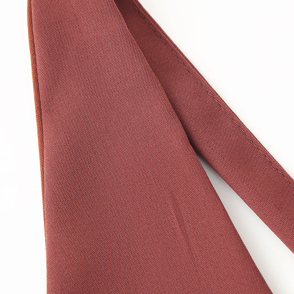 Damen Maxikleid mit elegantem V-Ausschnitt und Plissee-Unterteil R&B