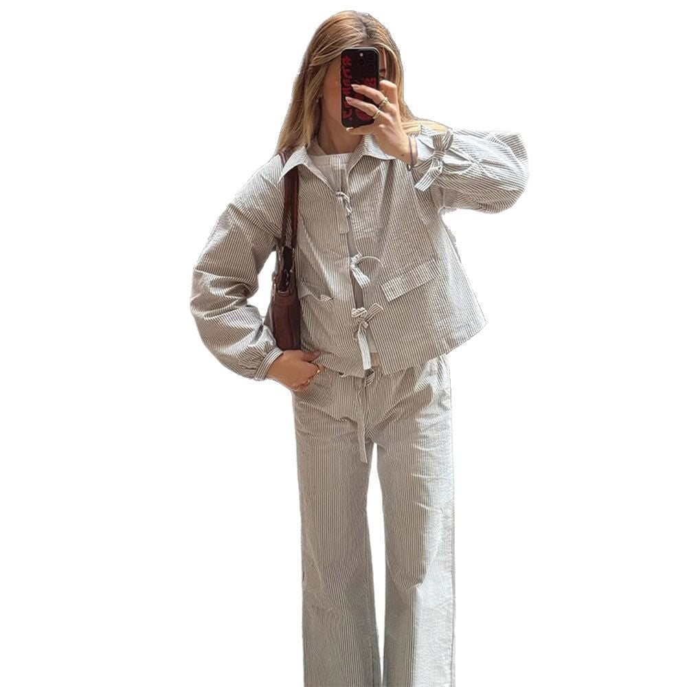 Damen modisches gestreiftes Zweiteiliges Set mit Oversized Jacke und weitem Hosen R&B