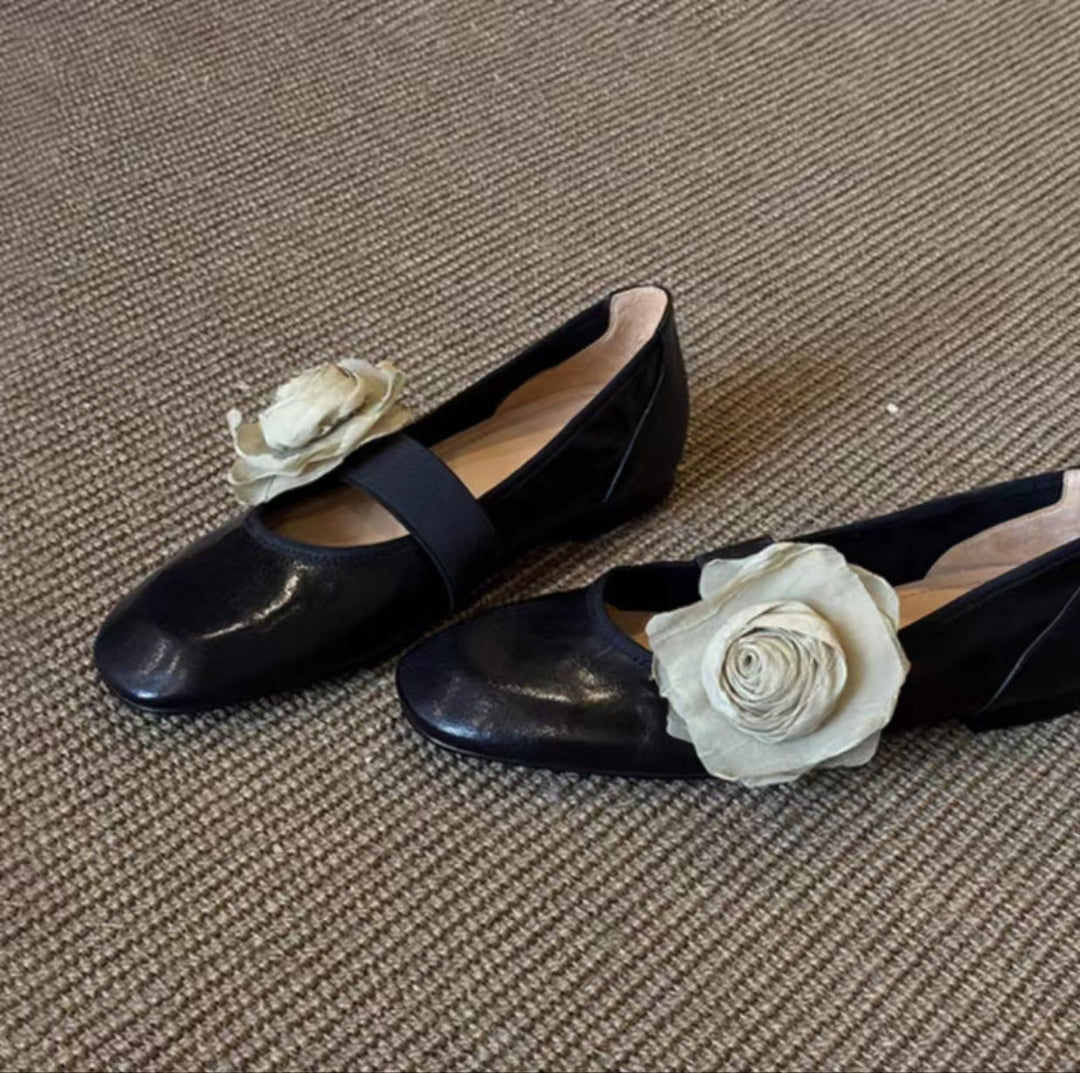 Damen Ballerinas mit floralem Dekor und elastischem Riemen R&B