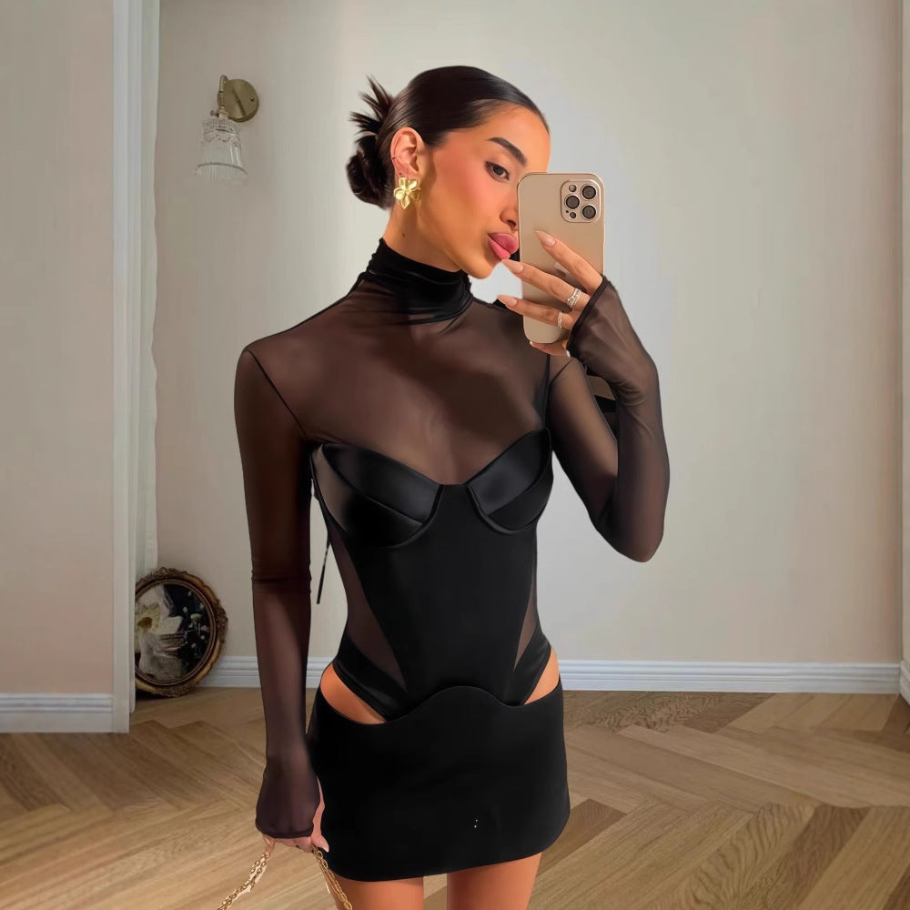 Damen Figurbetontes Kleid mit transparenten Ärmeln und asymmetrischen Cut-Out Details R&B