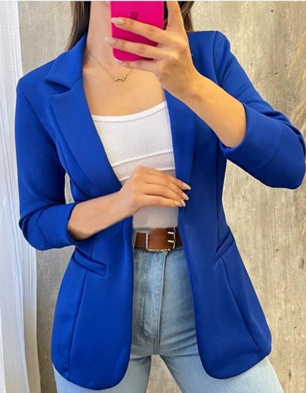 Damen eleganter Blazer mit tailliertem Schnitt und praktischen Taschen