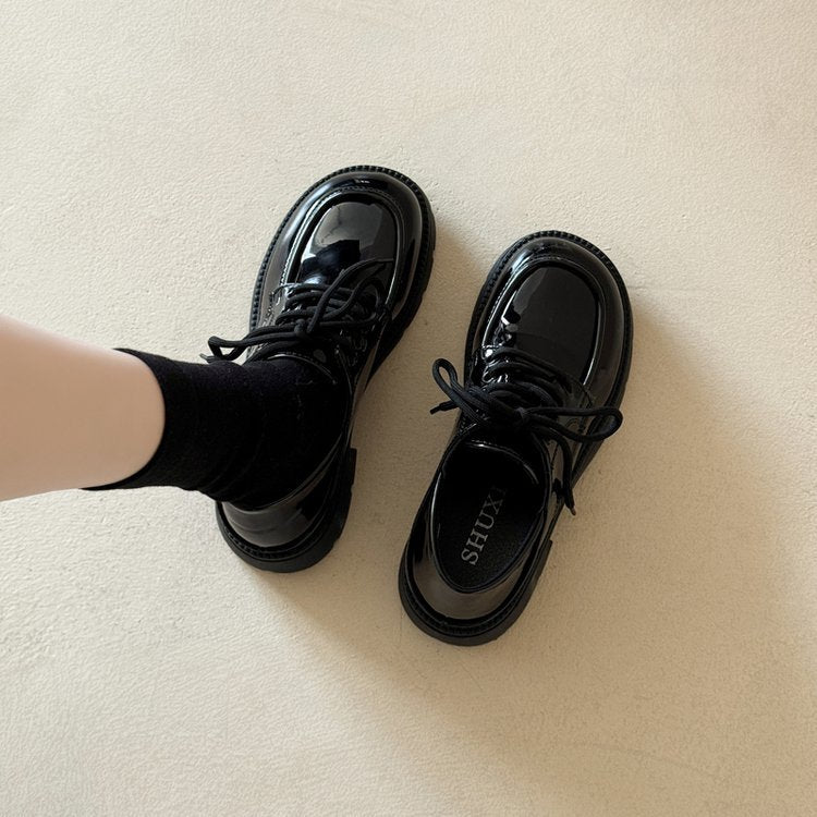 Damen modische Sneaker mit robustem Sohlenprofil und elegantem Design R&B