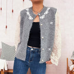 Damen Strickjacke mit romantischen Spitzendetails und eleganten Knopfverschlüssen R&B