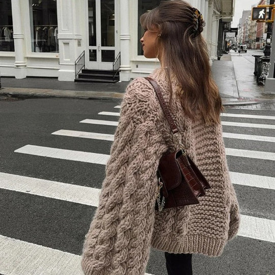 Damen Strickpullover mit voluminösen Ärmeln und strukturiertem Zopfmuster R&B