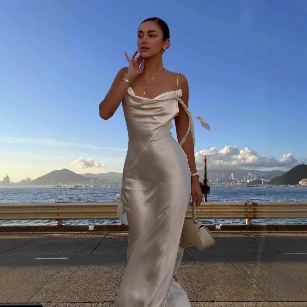 Damen Elegantes Satin-Maxikleid mit raffiniertem Raffungseffekt und asymmetrischen Trägern R&B