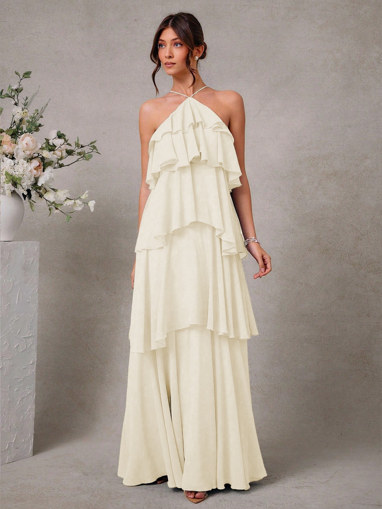 Damen Maxikleid mit voluminösen Rüschendetails und elegantem V-Ausschnitt R&B