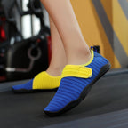 Damen Wassersportschuhe mit rutschfestem Profil und elastischem Riemensystem