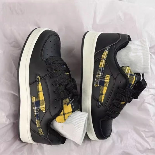 Damen Sportliche Sneakers mit grafischem Design R&B