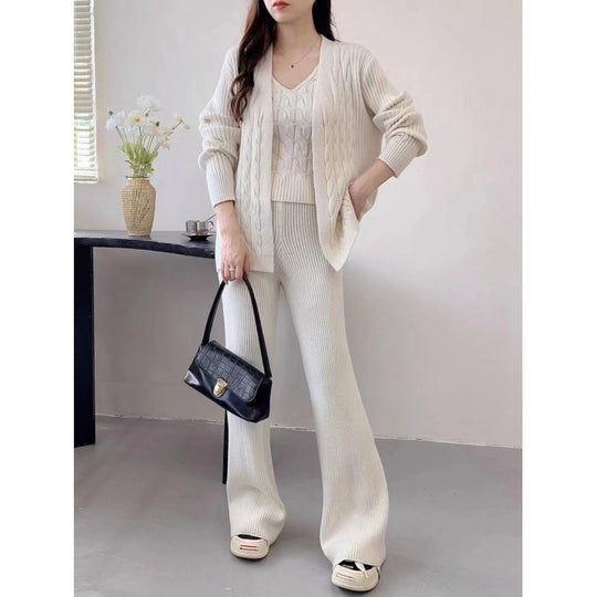 Damen Feinstrick-Ensemble mit originellem Zopfmuster und weiten Hosen R&B