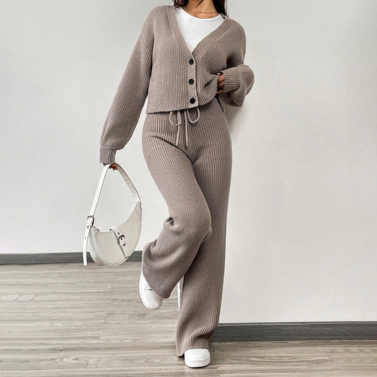 Damen Set aus weichem Strick mit lässiger Hose und Crop-Cardigan R&B
