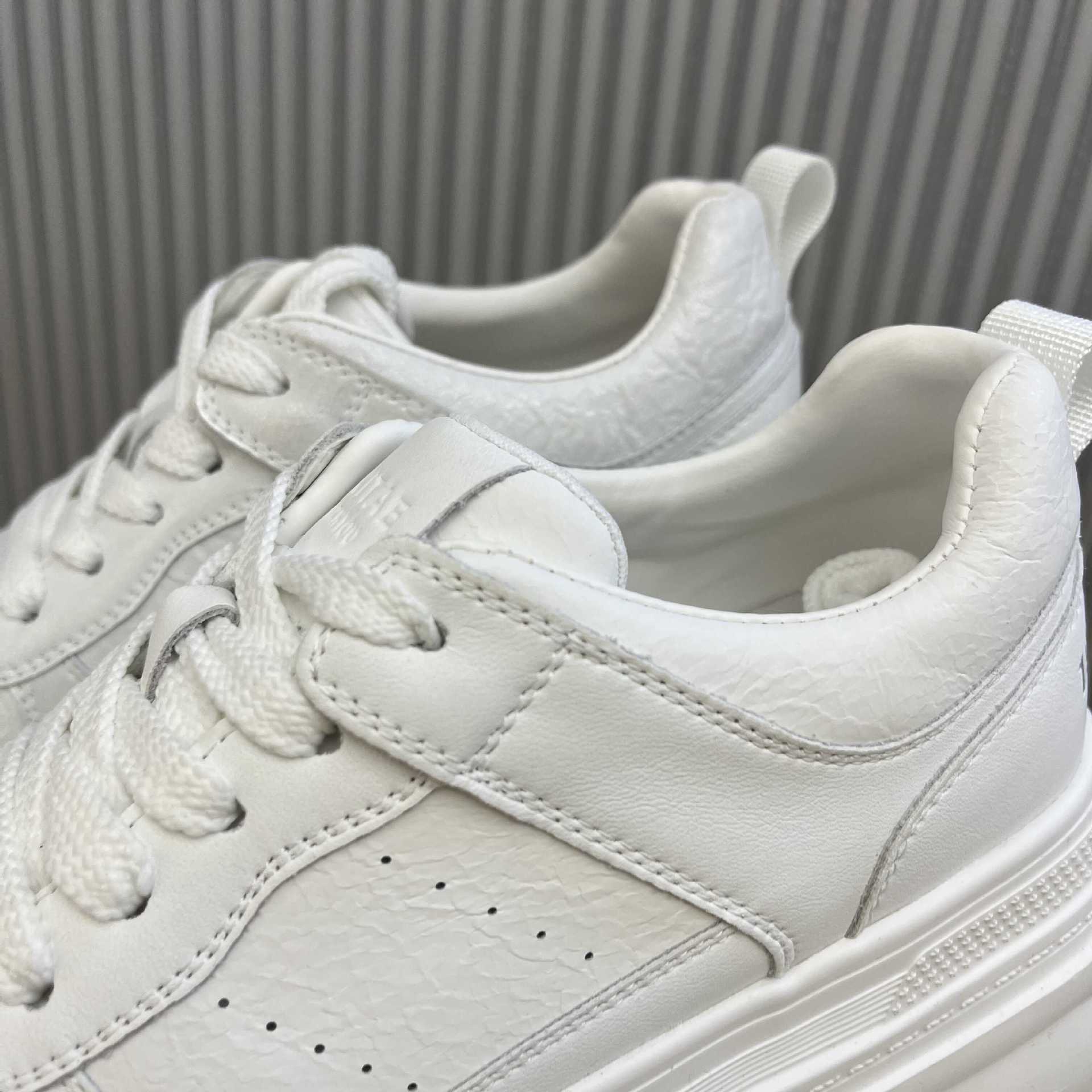Damen Plattform Sneakers mit modernem Design und atmungsaktiver Netzstruktur R&B