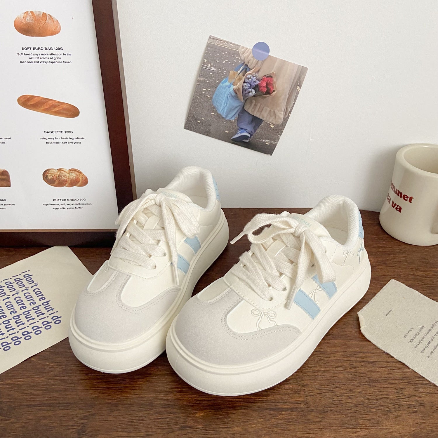 Damen Plattform-Sneaker mit verspielten Design-Details und bequemer Dämpfung