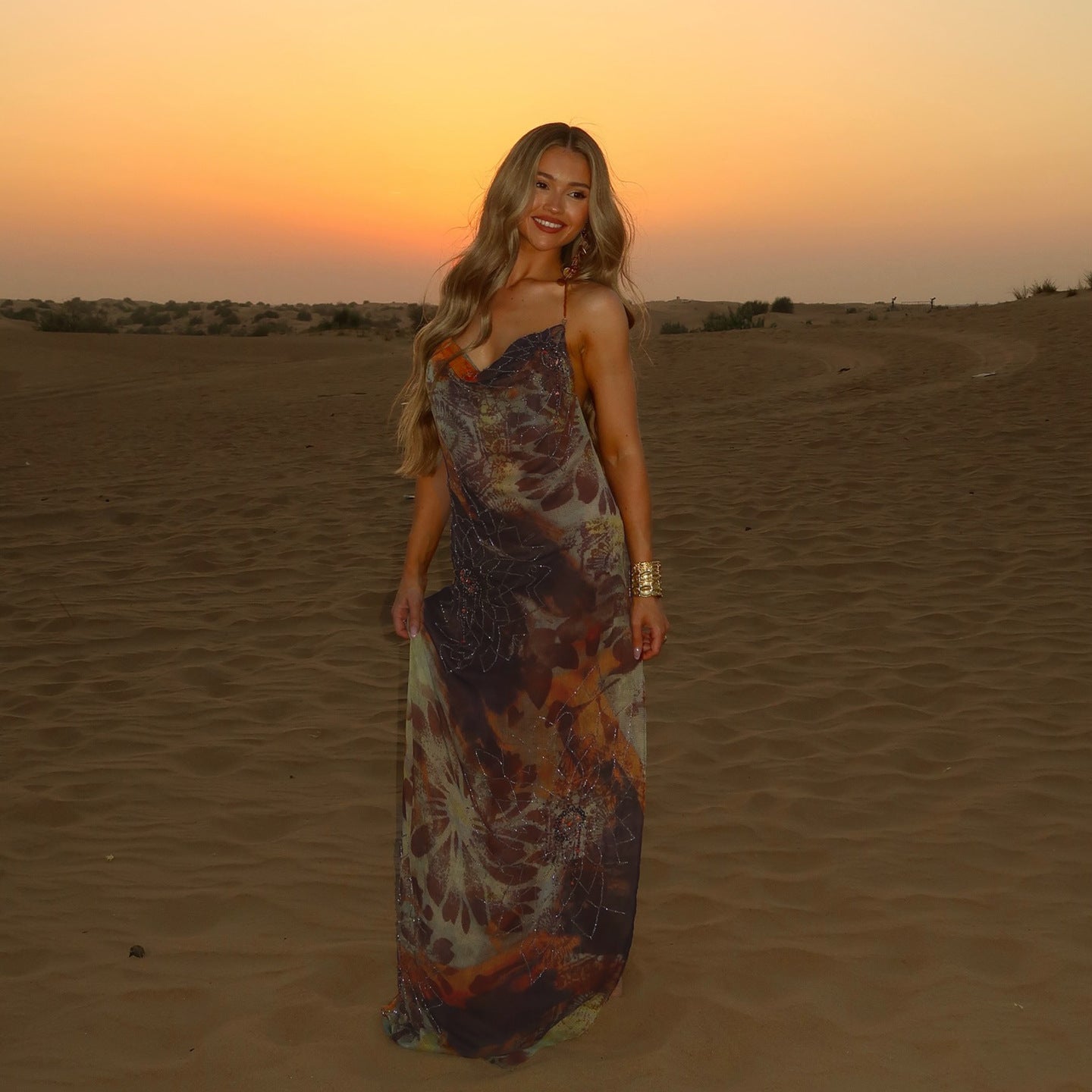 Damen Maxikleid mit verführerischem Halterneck-Design und floralem Muster R&B