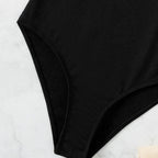 Damen Eleganter Badeanzug mit Volants und schulterfreier Ausschnitt R&B