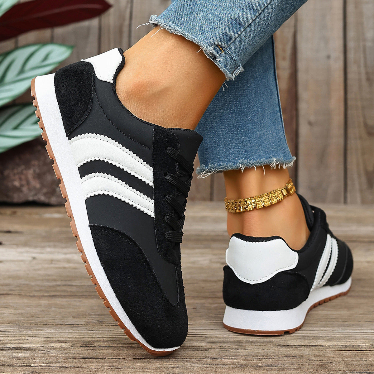 Damen Sportliche Sneakers mit atmungsaktiver Mesh-Oberfläche und klassisch-modernem Design R&B