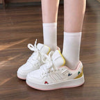 Damen Modische Sneakers mit innovativer Dämpfung und verspielten Applikationen R&B