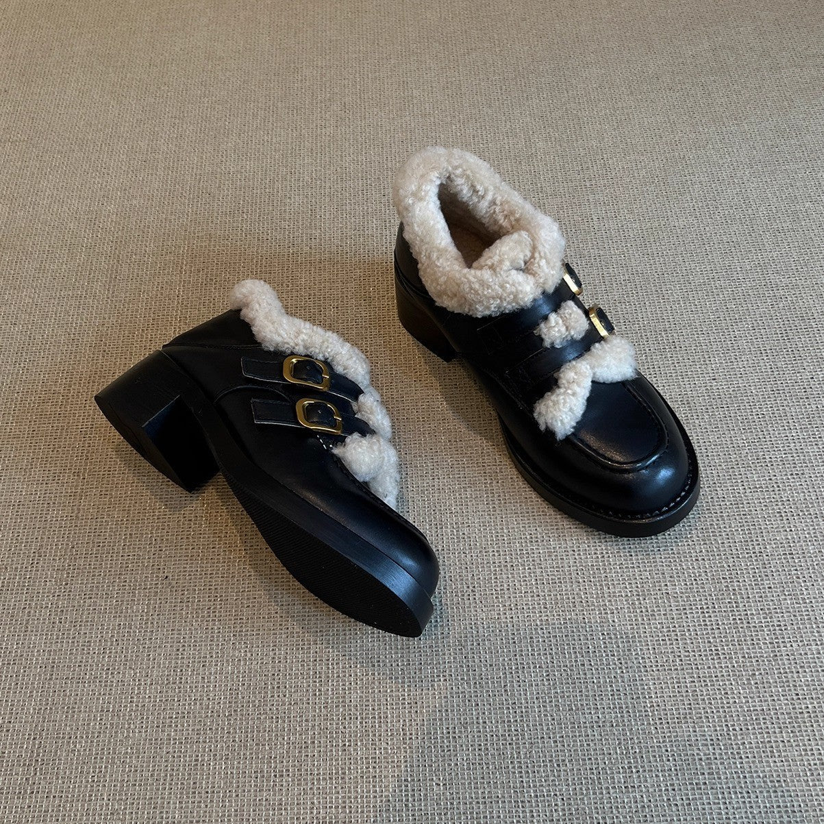 Damen gefütterte Clogs mit dekorativen Schnallen und weichem Kunstfellkragen R&B