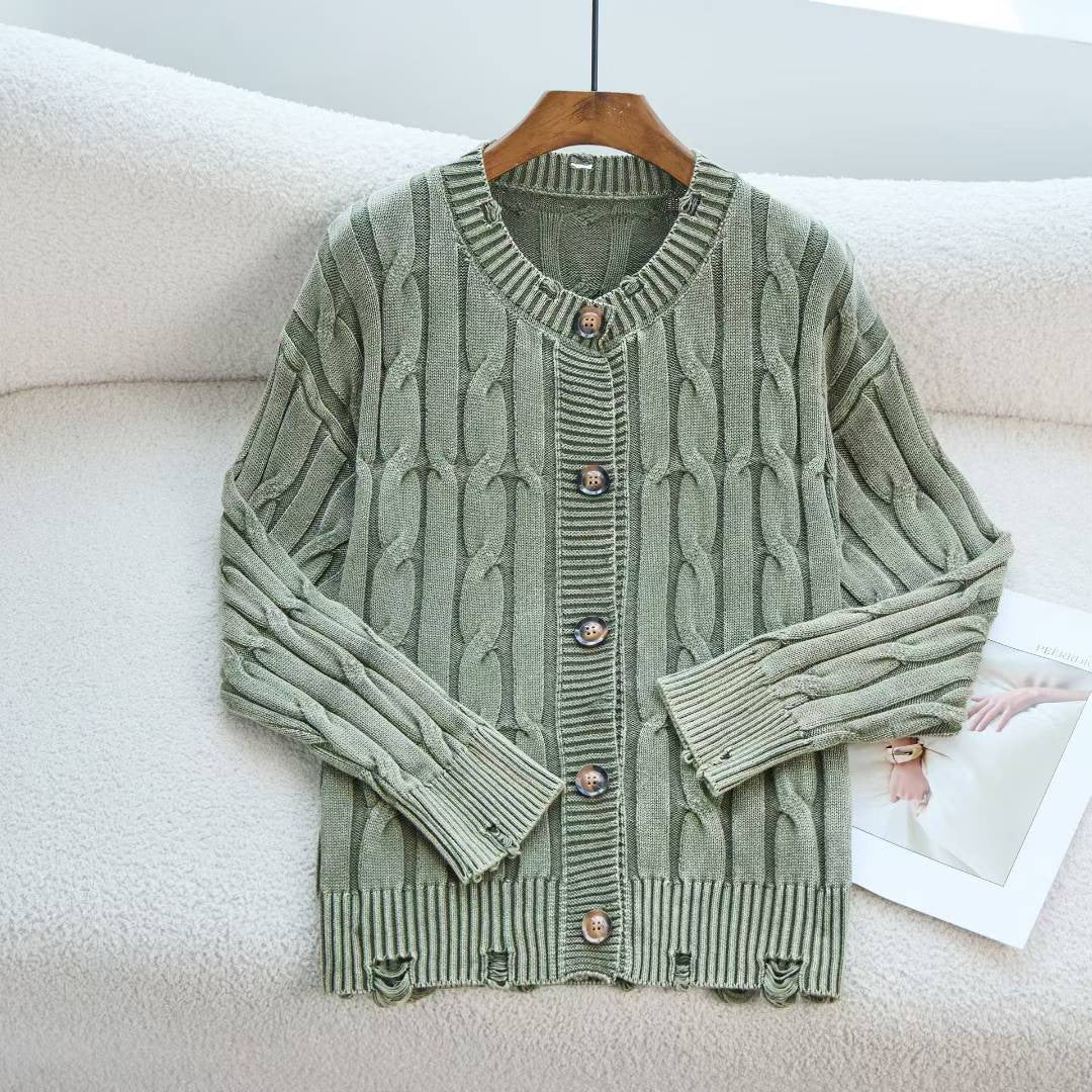 Damen Strickjacke mit tiefem V-Ausschnitt und handgearbeiteten Details