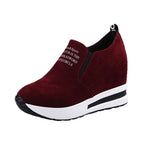Damen Wedge-Sneaker mit elastischem Einschlupfdesign und modischer Veloursoberfläche