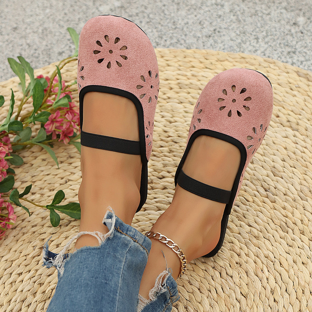 Damen Komfortable und stilvolle Slipper mit floralen Ausschnitten R&B