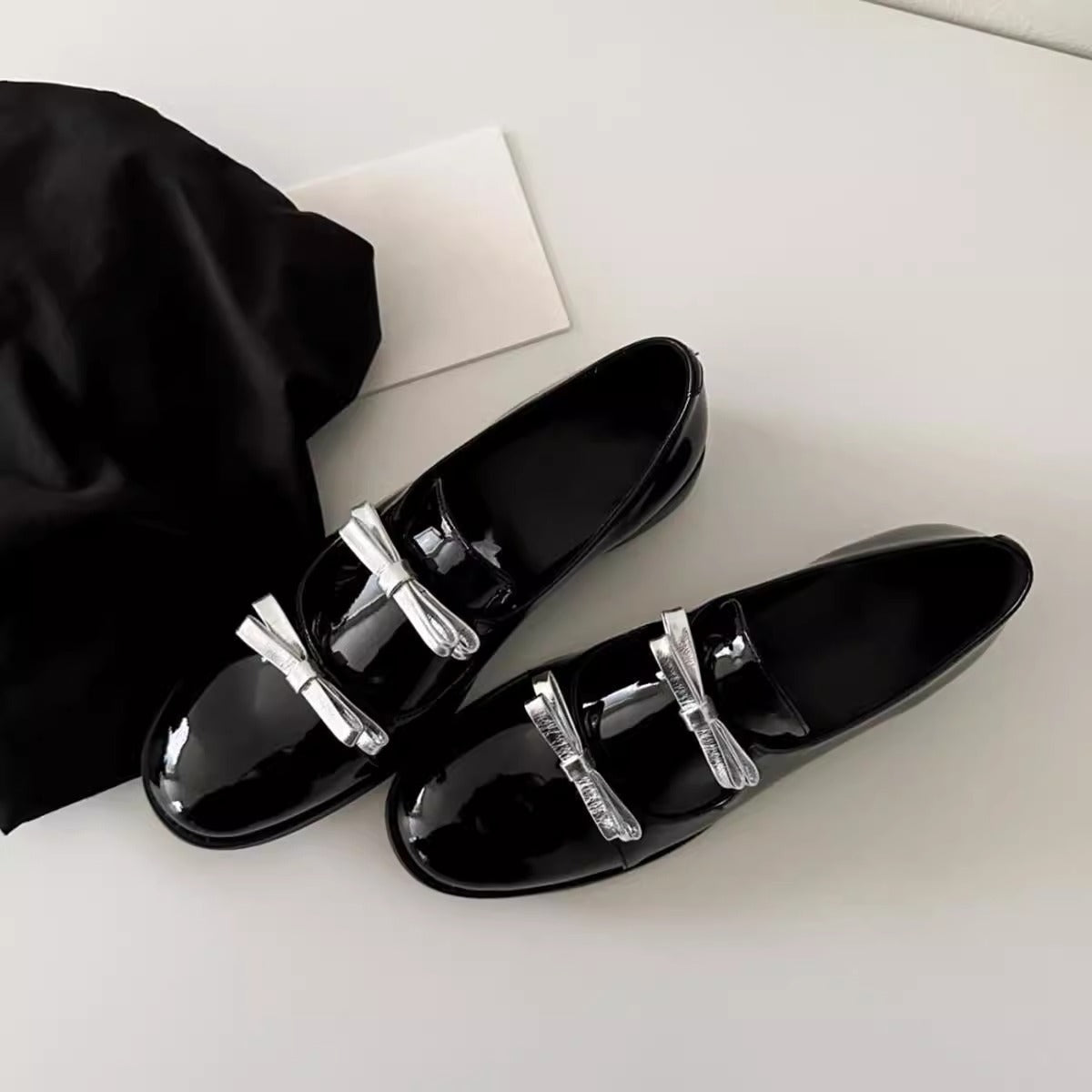 Damen elegante Schnürschuhe mit dekorativen Schnallen von R&B