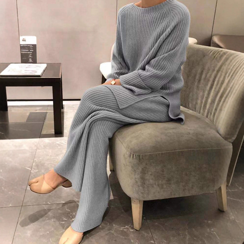 Damen gemütlicher Strickanzug im modernen Rippdesign