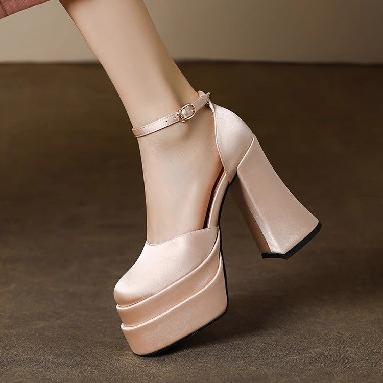 Damen Plateau-Pumps mit modernem Design und elegantem Knöchelriemen R&B