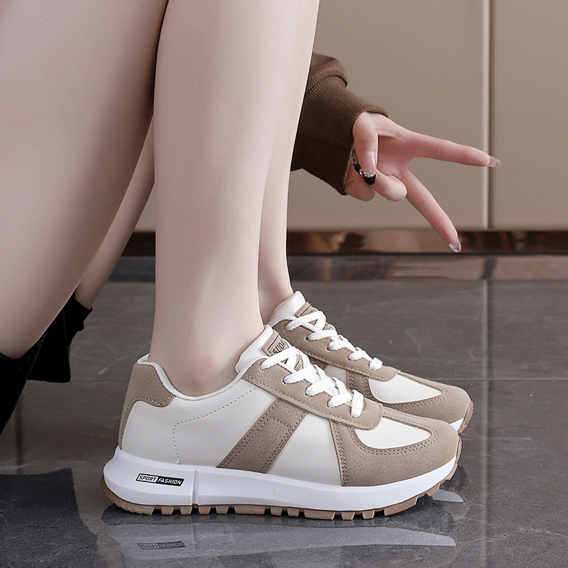 Damen Sportliche Sneaker mit animalischem Akzent R&B