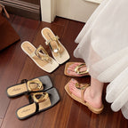 Damen Elegante Zehentrenner-Sandalen mit glänzendem Riemen und komfortablem Fußbett R&B