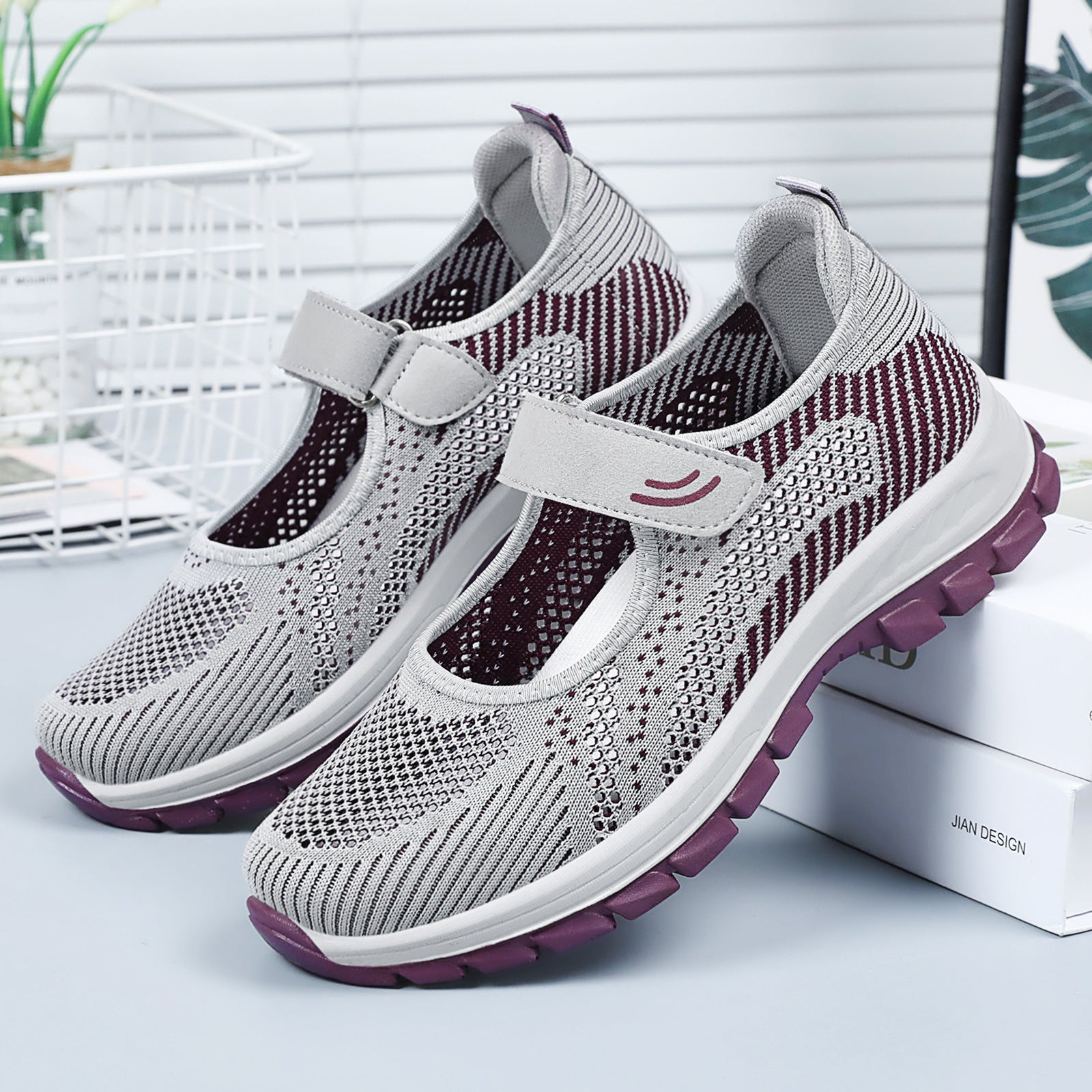 Damen Sportliche Sneakers mit rutschfestem Klettverschluss und atmungsaktivem Obermaterial R&B