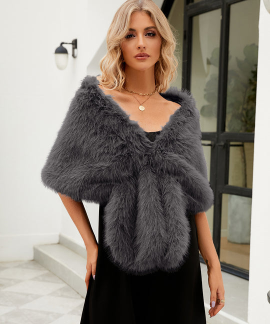 Damen Luxuriöser Kunstpelz-Cape mit flauschigem Kragen R&B