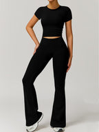 Damen Sportliches Set mit cropped Oberteil und flared Leggings R&B