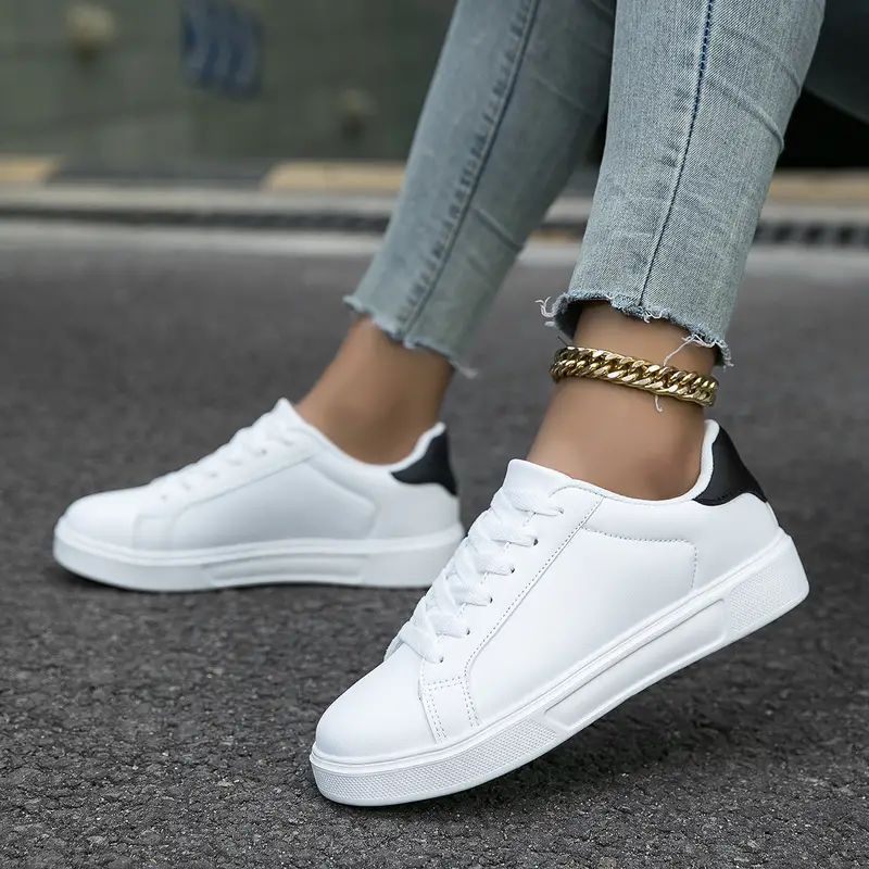 Damen nan minimalistische Sneaker im veganen Lederlook mit gepolsterter Komfortsohle R&B