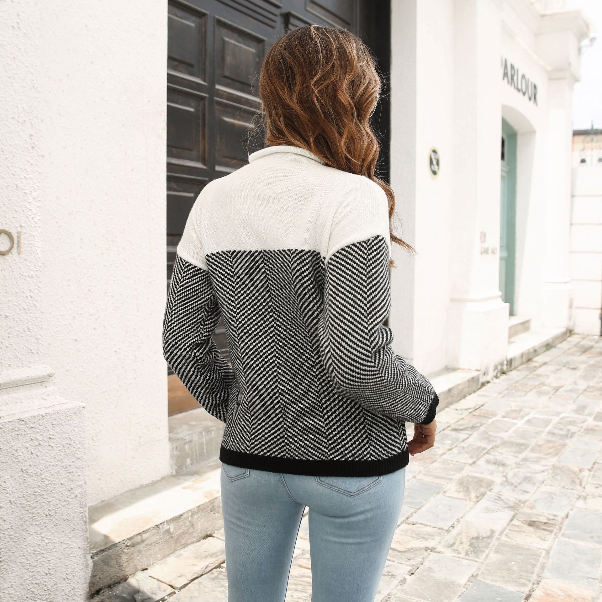 Damen Strickpullover mit Herringbone-Muster und hohem Kragen R&B